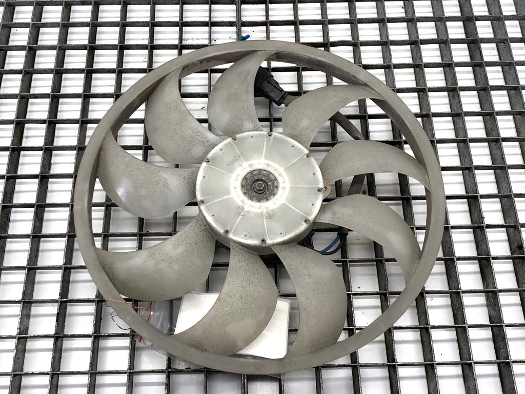 [STARK-830940] Ventilador de aire acondicionado Mitsubishi Outlander III (GG_W, GF_W, ZJ, ZL, ZK) 2.0 4WD 110 kW