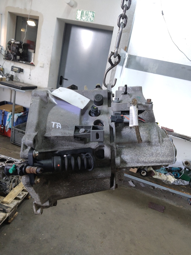 [MTD-533577] Caja de cambios manual Peugeot 208 II P21E 2022 1.5 BlueHDI 100 YHT DV5RCF