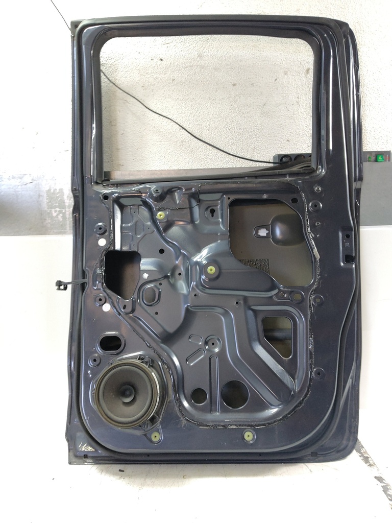 [MTD-532362] Puerta trasera derecha Ford Ranger 2019 Sea Grey (Metallic) gris