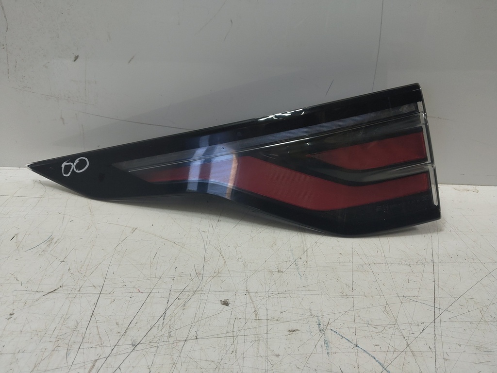[MTD-534066] Luz trasera izquierda Land Rover Discovery V L462 2023 3.0 MHEV 4x4 MY4213405CD