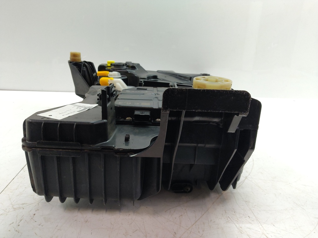 [MTD-523510] Depósito de AdBlue Peugeot 308 SW III FC 2023 YHZ DV5RC 1.5 BlueHDi 130 P1002560