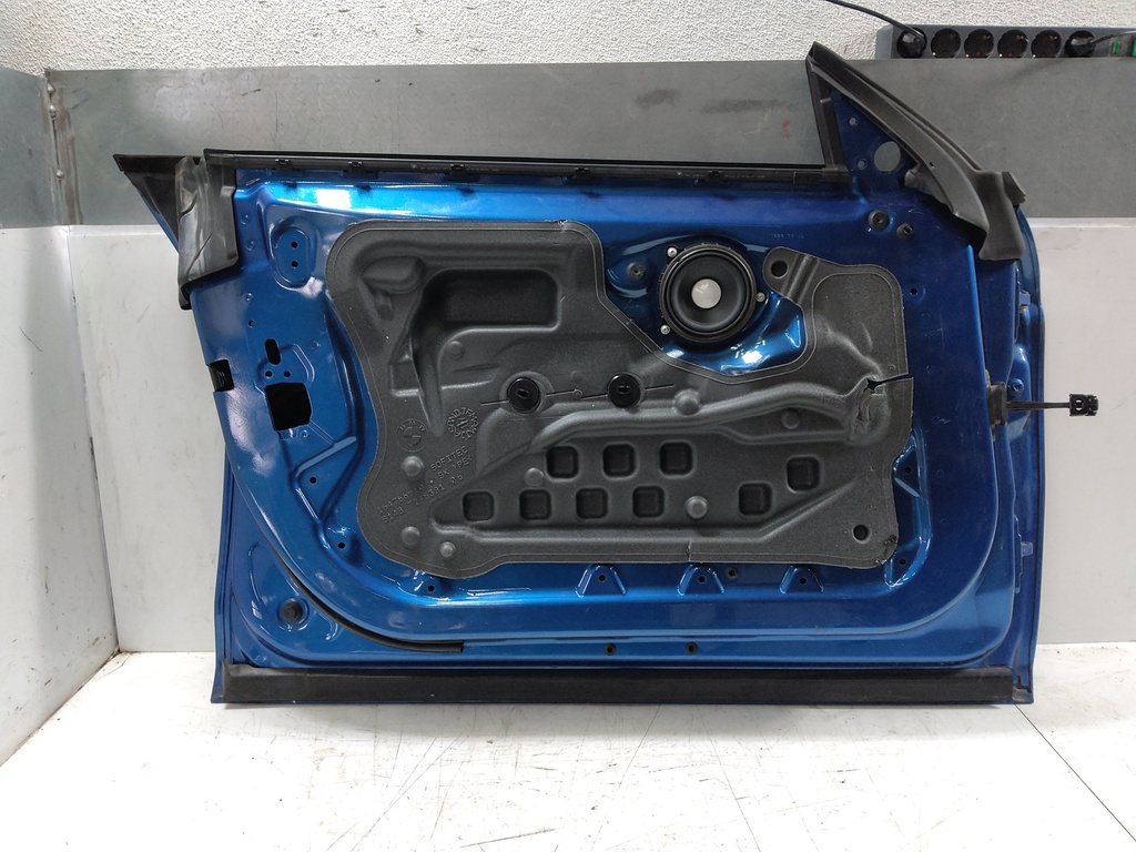 [MTD-533602] Puerta delantera izquierda BMW Serie 6 2018 C1A blue