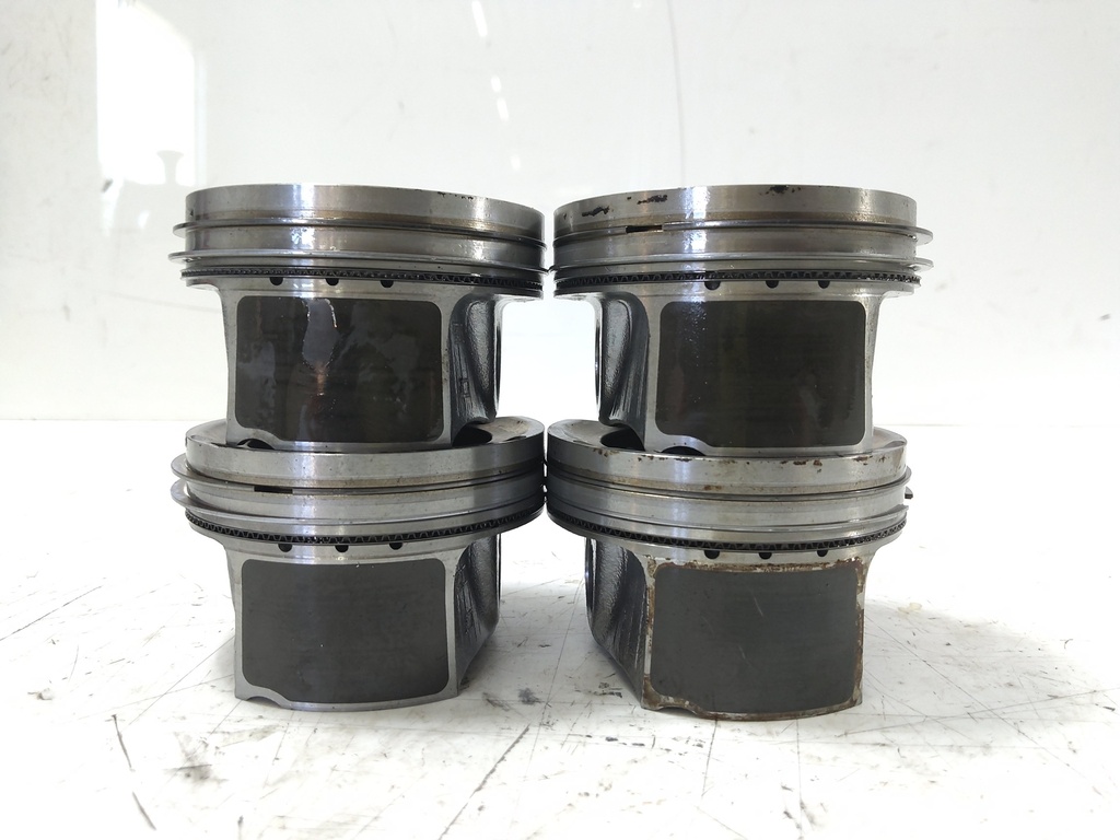 [MTD-534286] Juego de 4 pistones Mercedes-Benz Clase A 2019 M260.920