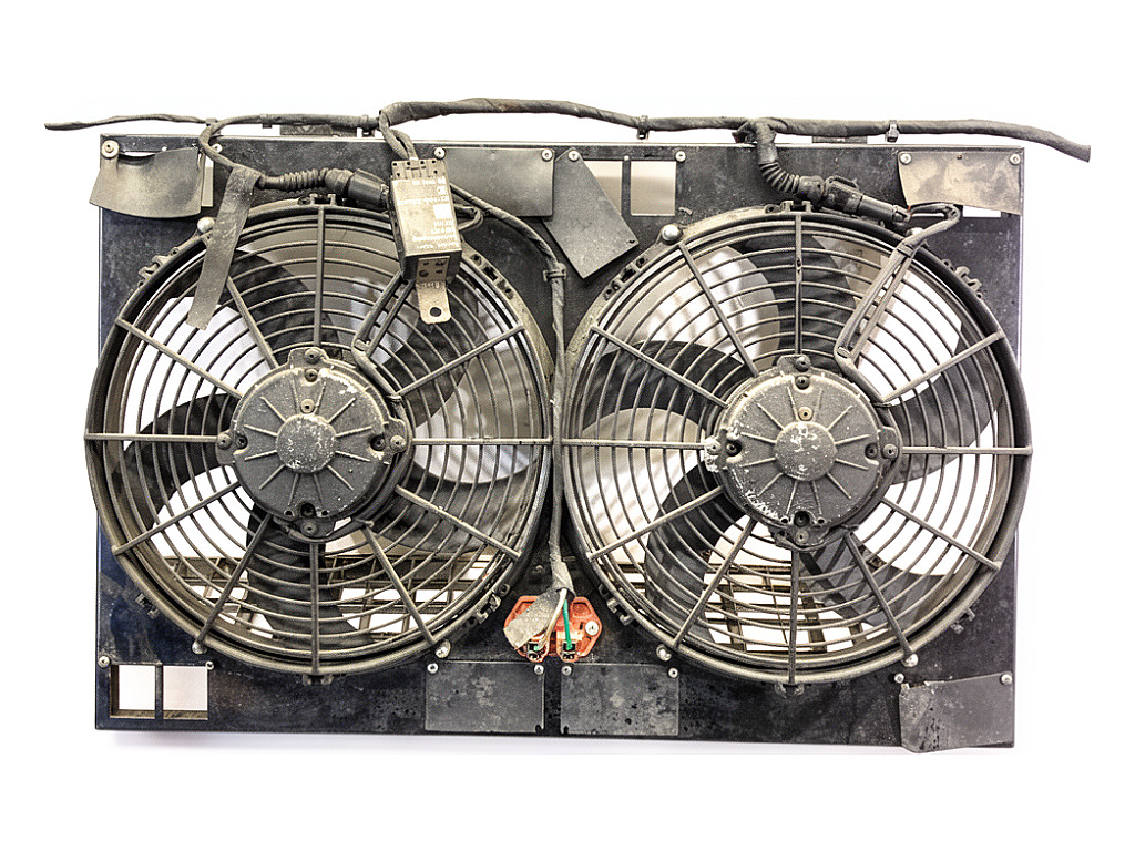 [STARK-926850] Radiador de ventilador MASERATI 3200 GT Coupé (1998-2002) 3.2 Biturbo V8 32V 271 kW