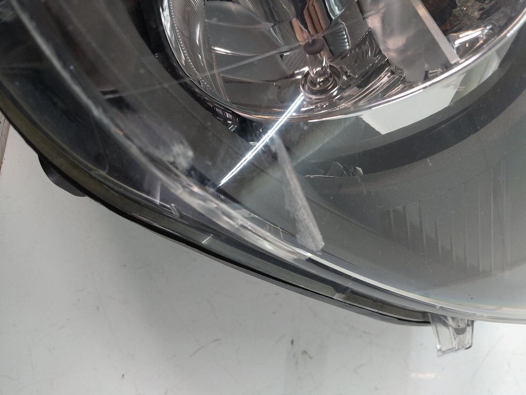 [MTD-532948] Faro izquierdo BMW Serie 1 F20 2014 N47D16A, N47D16U1