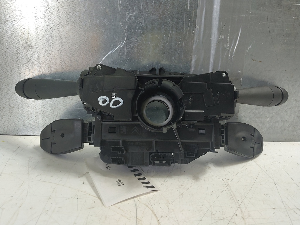 [MTD-533158] Interruptor del pilar de dirección Peugeot Partner K9 2023 YHT YH01 1.5 BlueHDi 98312624ZD