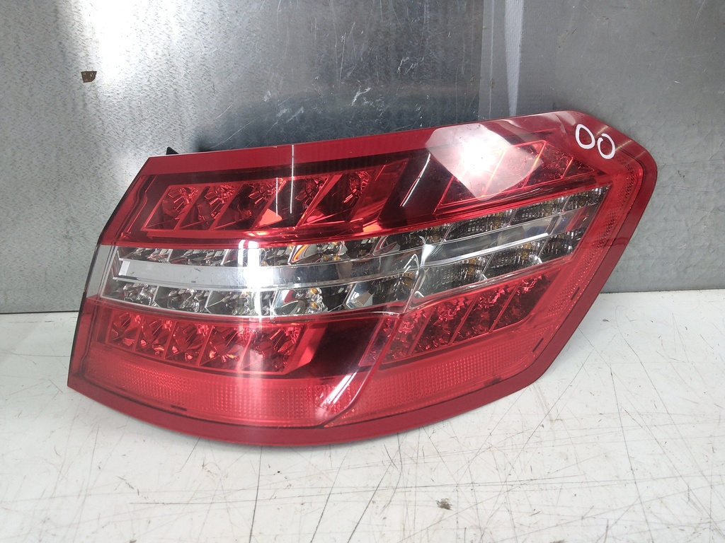 [MTD-532554] Luz trasera derecha Mercedes Clase E W212
