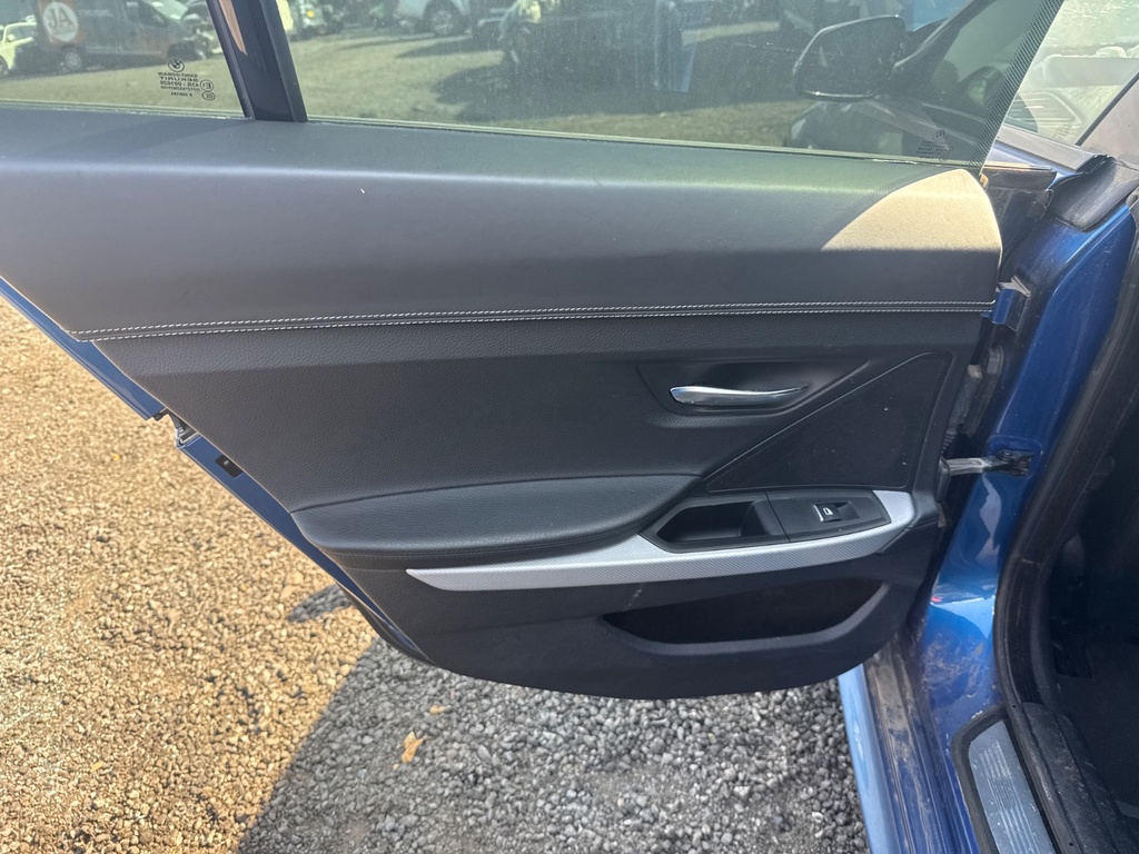 [MTD-533595] Panel interior de puerta trasera izquierdo BMW Serie 6 2018 Azul C1A