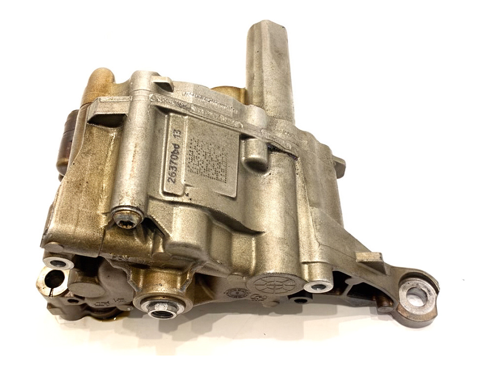 [STARK-932537] Bomba de aceite BMW Serie 6 E64 630i 2004-2007