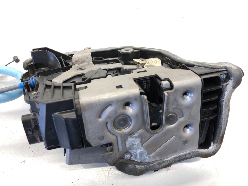 [STARK-887830] Cerradura de puerta delantera derecha BMW X5 (G05, F95) 2018-