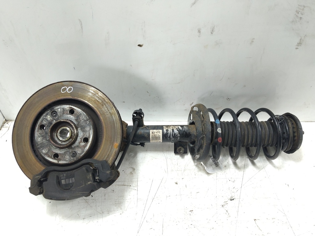 [MTD-532369] Buje de rueda y amortiguador derecho delantero Peugeot 208 2019 1.2 VTI 82