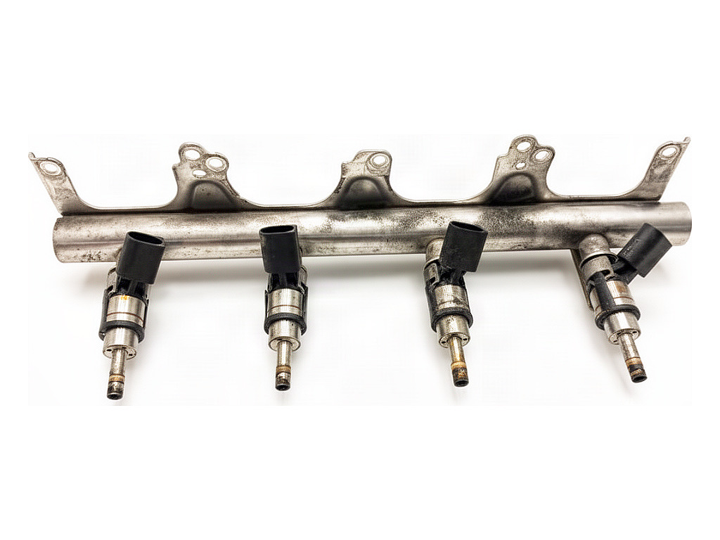 [STARK-937958] Rampa de inyectores (Fuel Rail) para Audi A6 C6 (4F2) 2.0 TFSI 2004-2011