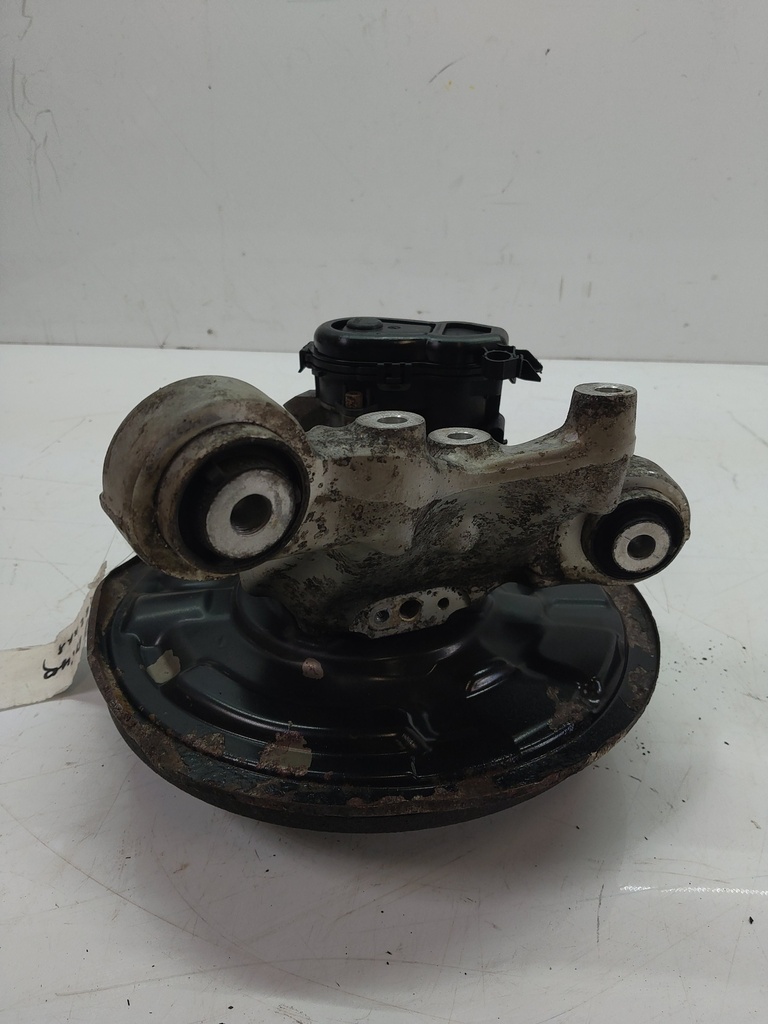 [MTD-514176] Cubo rueda trasera izquierda Mercedes A-Klasse W176 2016
