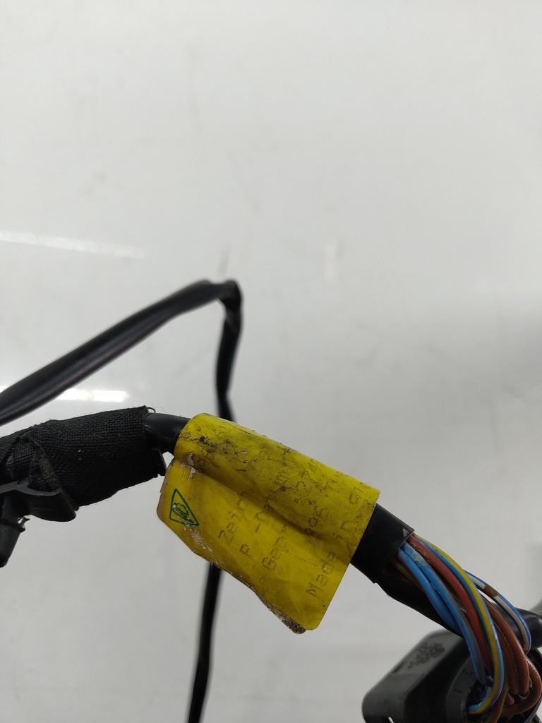 [MTD-533170] Mazo de cables Porsche 911 996 1999 M96.02