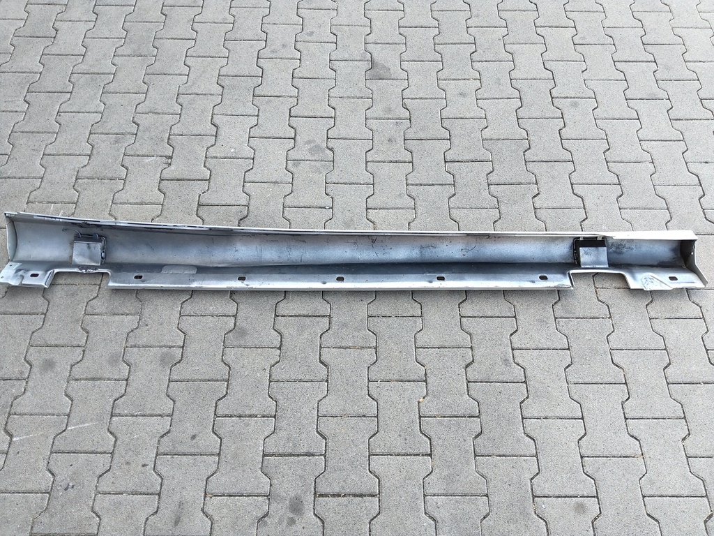 [MTD-534044] Faldón lateral izquierdo Mercedes Clase E W212 2011 2,2 E 250 CDI
