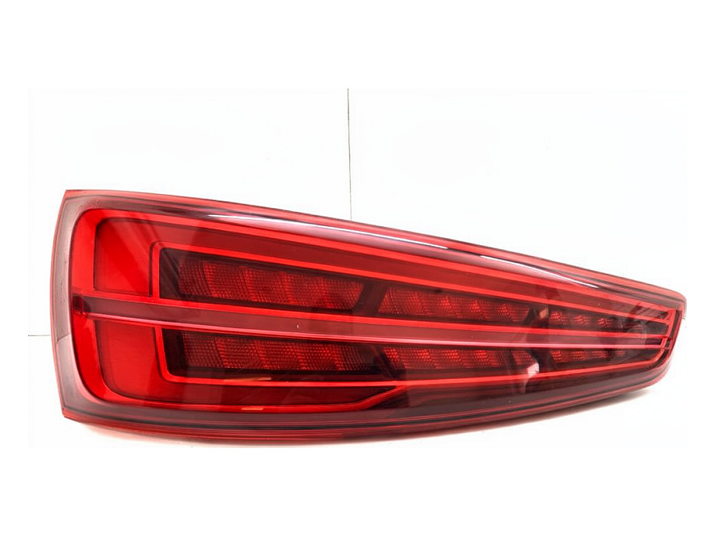 [STARK-918409] Piloto trasero izquierdo Audi Q3 (8UB, 8UG) 2011-2018