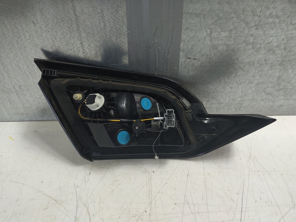 [MTD-533077] Luz trasera Ford Fiesta VII 1.0 Ecoboost mHEV 2023
