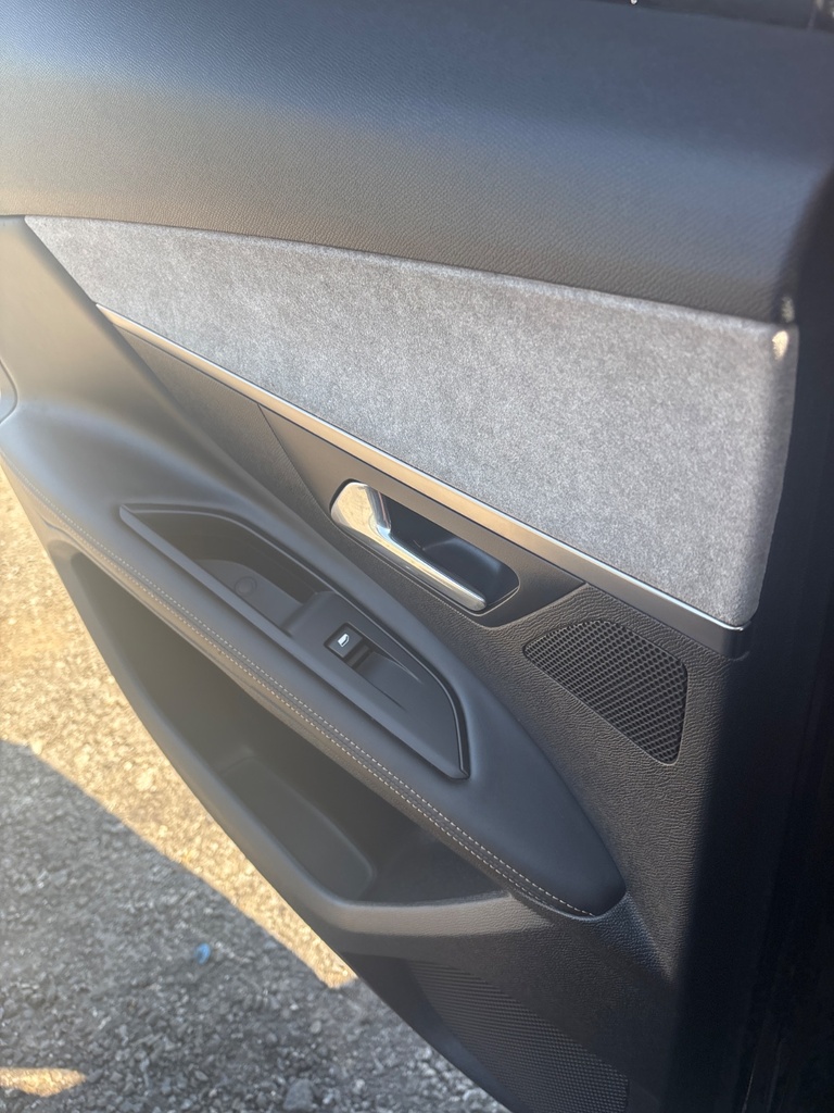 [MTD-533426] Panel interior de puerta trasera izquierdo Peugeot 3008 II 2018 KTV perla