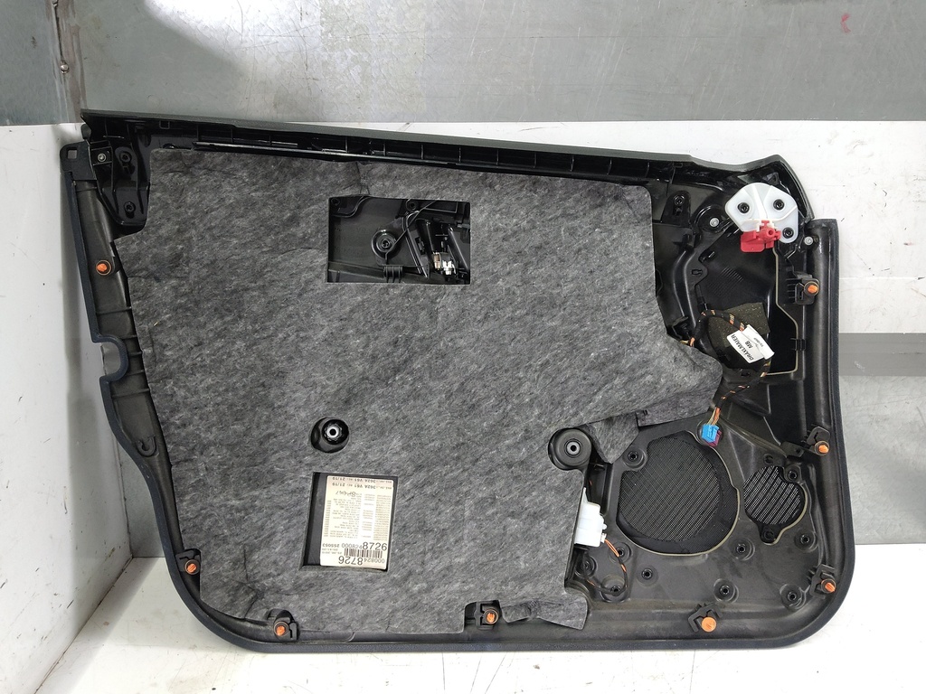 [MTD-532543] Revestimiento de puerta Mercedes Clase E W212 2010 OM642.850 3.0 E 350 CDI