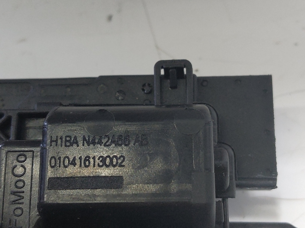 [MTD-533071] Cierre de seguridad Ford Fiesta VII 1.0 Ecoboost mHEV 2023