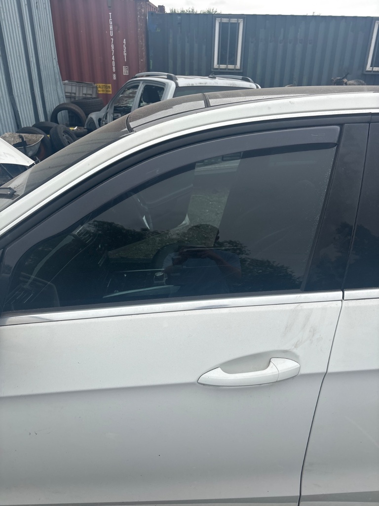[MTD-533480] Cristal de puerta delantero izquierdo Mercedes-Benz E-Class 2013