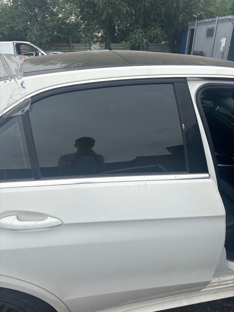 [MTD-533489] Cristal de puerta trasero derecho Mercedes-Benz E-Class 2013 149 white