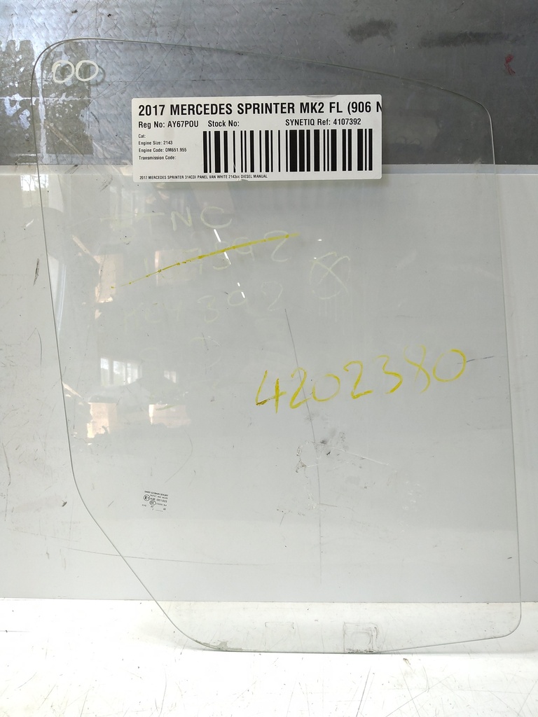 [MTD-534199] Cristal de puerta delantera derecha Mercedes Sprinter B906 2017 OM651.955 2,2 43R001025