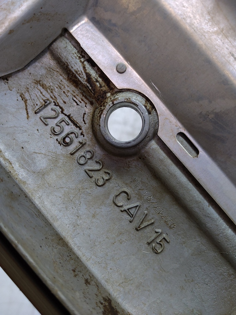 [MTD-534305] Tapa de balancines Chevrolet Silverado 6.0 V8 12561823