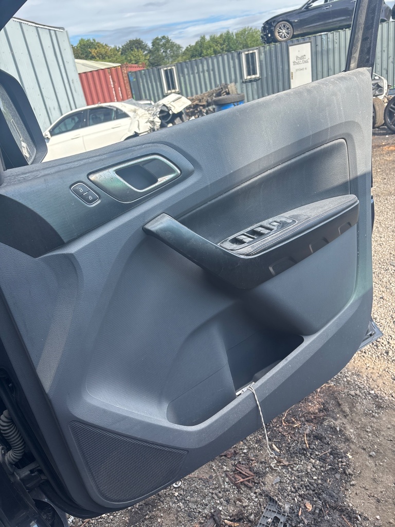 [MTD-532329] Solenoide de cierre centralizado puerta delantera derecha Ford Ranger 2019
