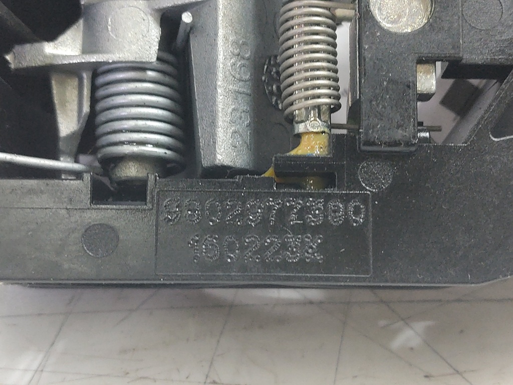 [MTD-533167] Manilla de puerta Peugeot Partner K9 2023 1.5 BlueHDi 102CV 9802977380