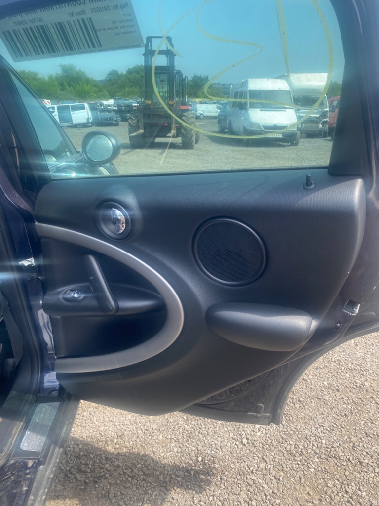 [MTD-533324] Panel interior puerta trasera derecha Mini Countryman R60 2015 2.0 Cooper D