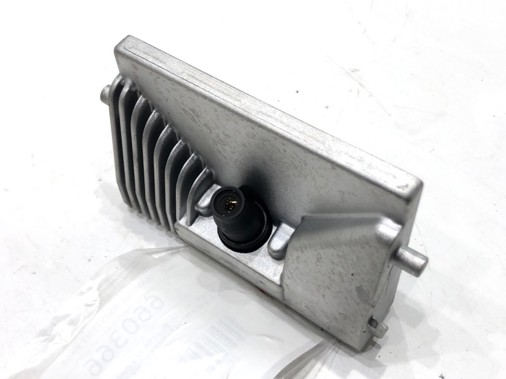 [STARK-660366] Cámara de visión trasera para Skoda Superb IV Kombi (NZ5) 2.0 TDI 150 CV 2023-