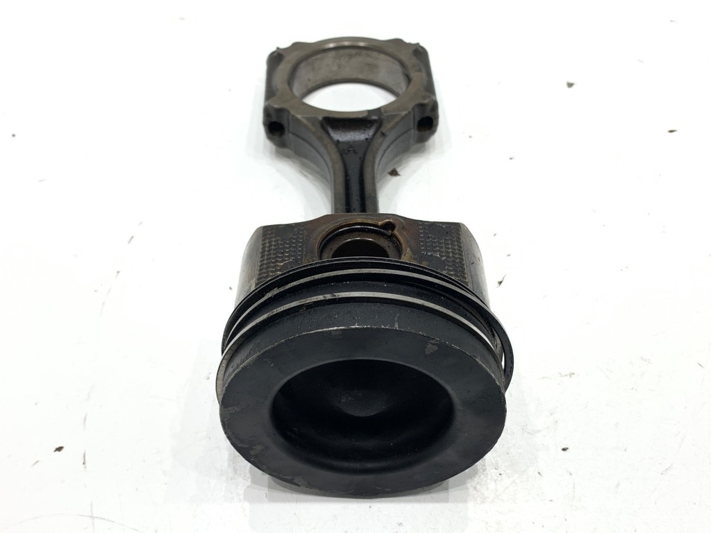 [STARK-800299] Pistón con biela Mazda CX-5 (KE, GH) 2.2 D 2011-2017