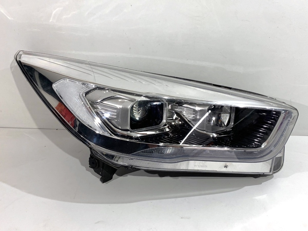 [STARK-801931] Faros delanteros derecho Ford Kuga II (DM2) 2012-2022