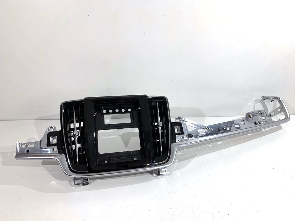 [STARK-832007] Rejilla de admisión de aire frontal Volvo S90 II (234) 2016-2022