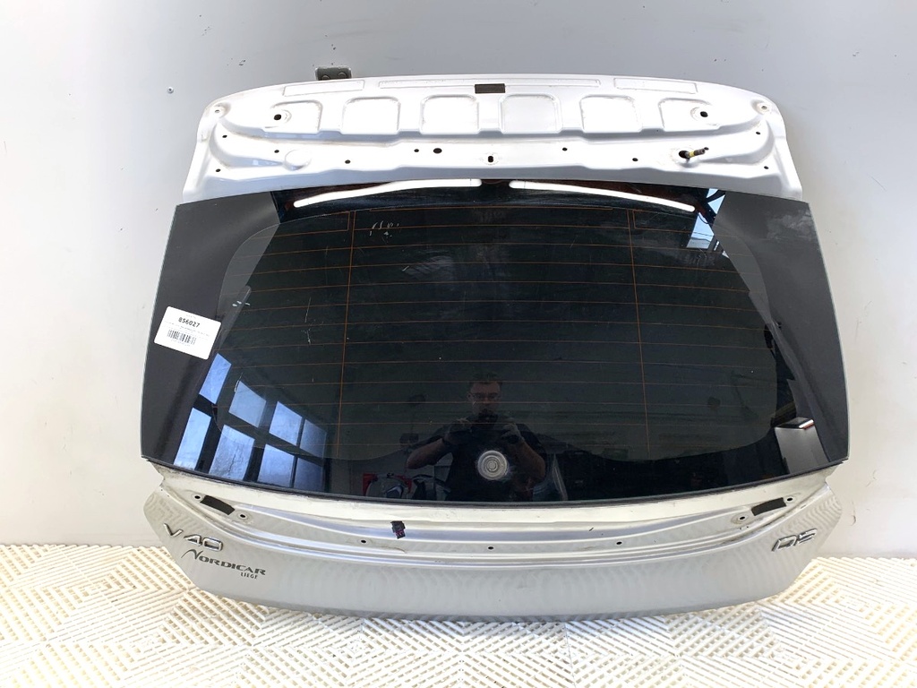 [STARK-856027] Portón trasero VOLVO V40 liftback (525, 526) 2012-2022