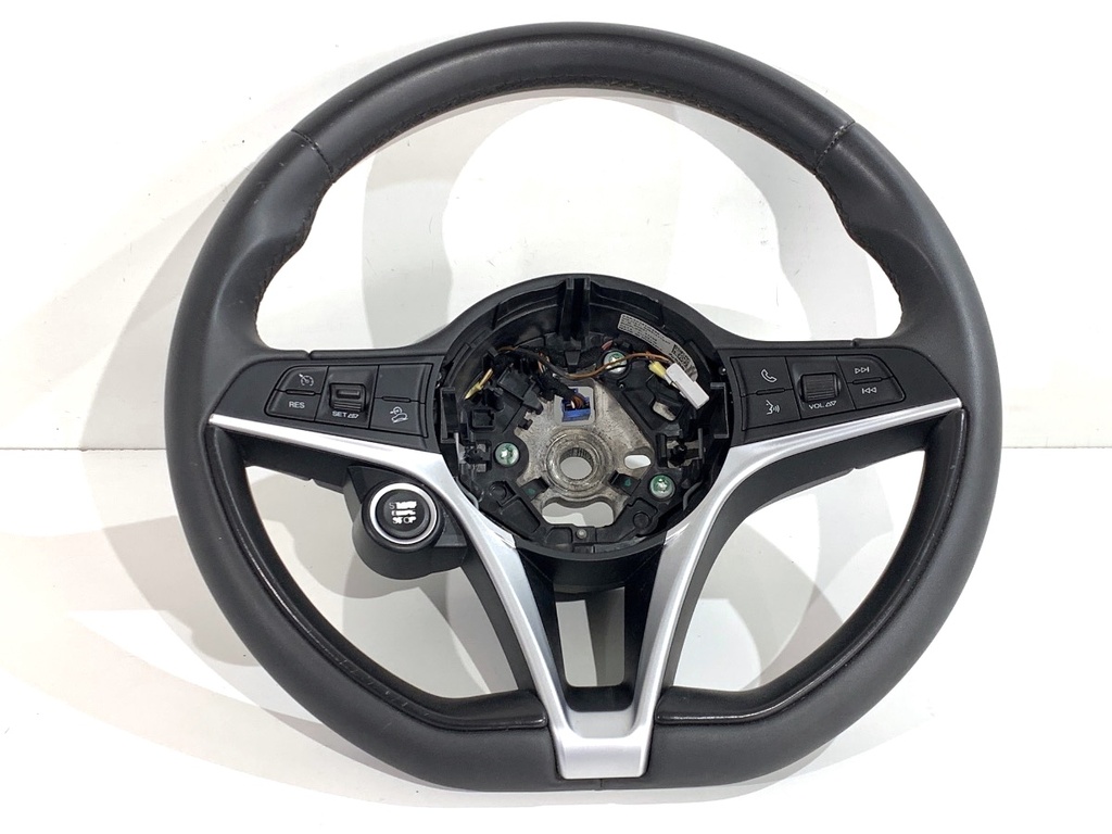 [STARK-874908] Volante de dirección Alfa Romeo Stelvio 2016-2022