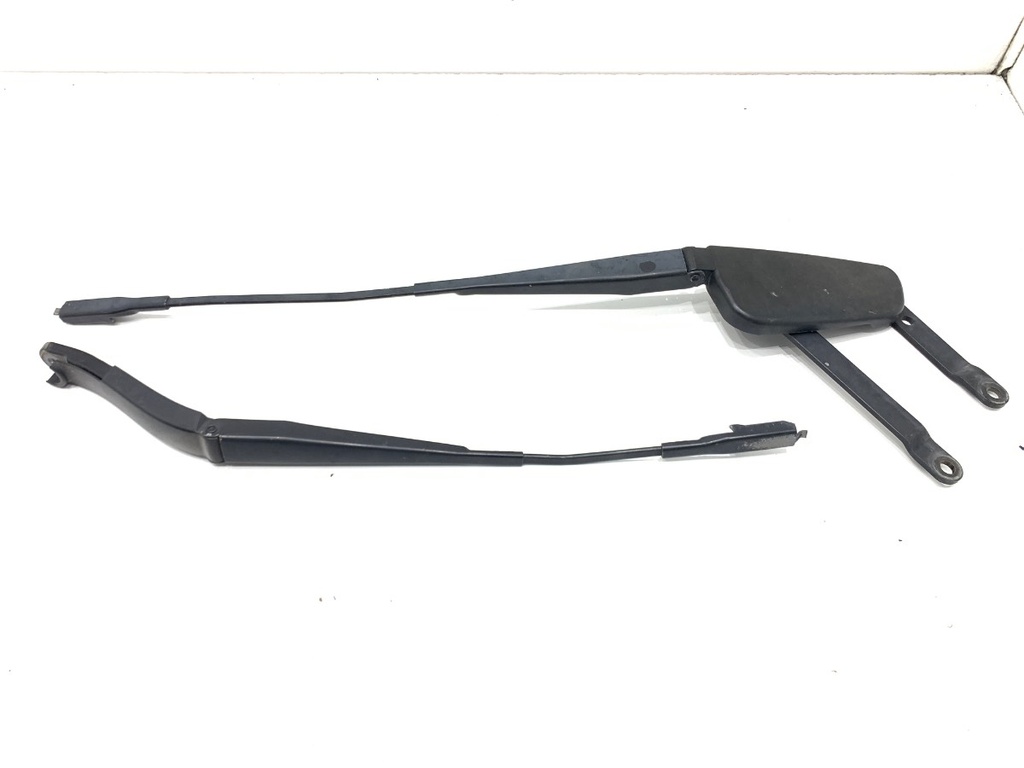 [STARK-879748] Brazo limpiaparabrisas delantero Mercedes-Benz Clase GL (X164) 2006-2012