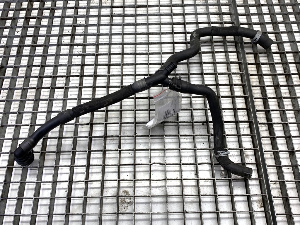 [STARK-881124] Drenaje de agua BMW X1 F48 2014-2022 OEM 8592327
