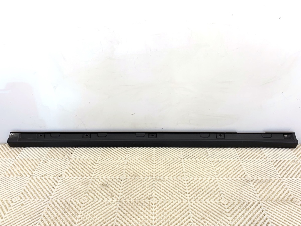 [STARK-896904] Moldura de umbral de puerta derecha VW T-Roc 1.5 TSI 2017-2022