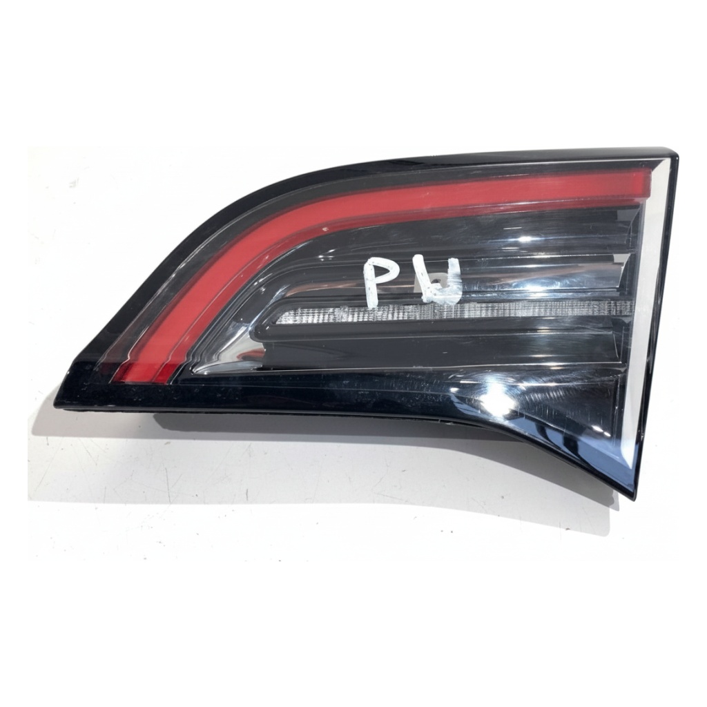 [STARK-916006] Piloto trasero derecho TESLA Model Y (5YJY) 2019-2022 1502089-00-B