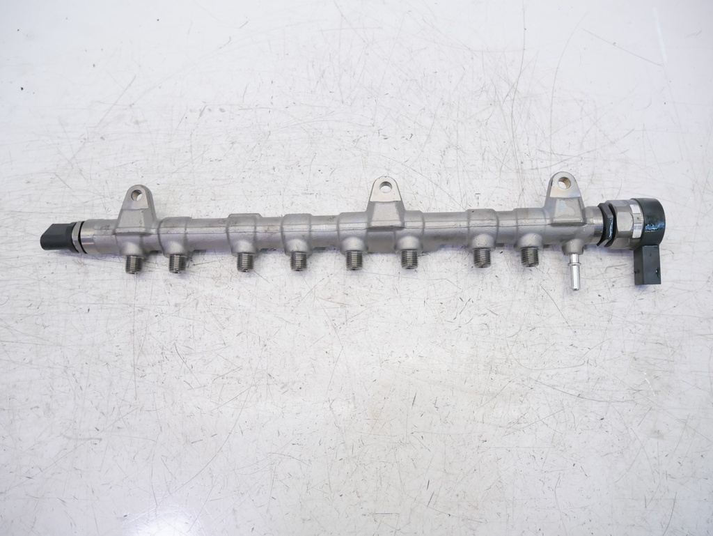 [MTD-410122] Flauta de inyectores BMW 730d xDrive B57D30A 0445216051