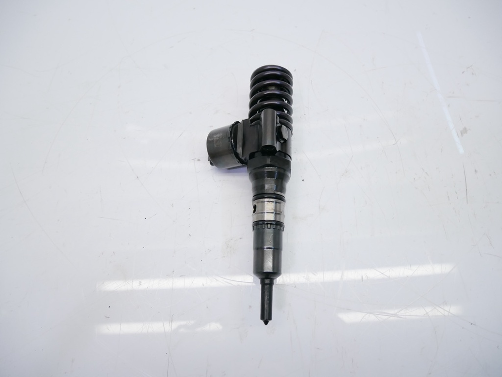 [MTD-410755] Inyector para Audi A4/A6 2.0 TDI Diesel BRE 03G130073G