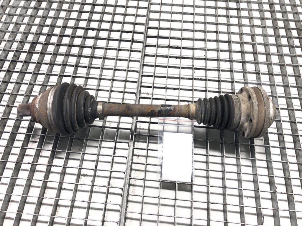 [STARK-691301] Semieje delantero izquierdo VW Passat B8 1.8 TSI 132kW