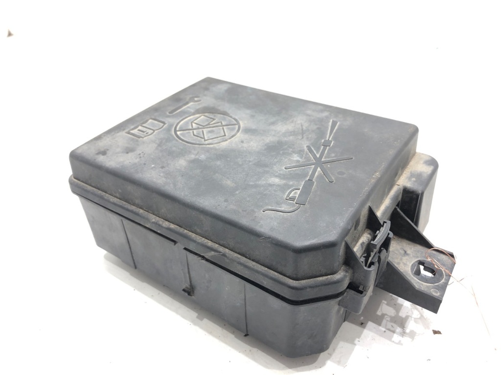 [STARK-714258] Caja de fusibles OPEL CORSA E (X15) 1.4 55 kW 2014-2022