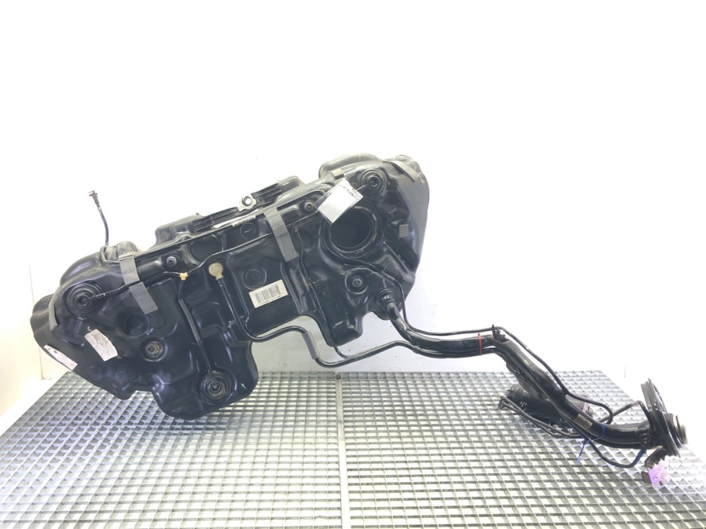 [STARK-580893] Depósito de combustible Mercedes-Benz CLS (C257) 2017-2022