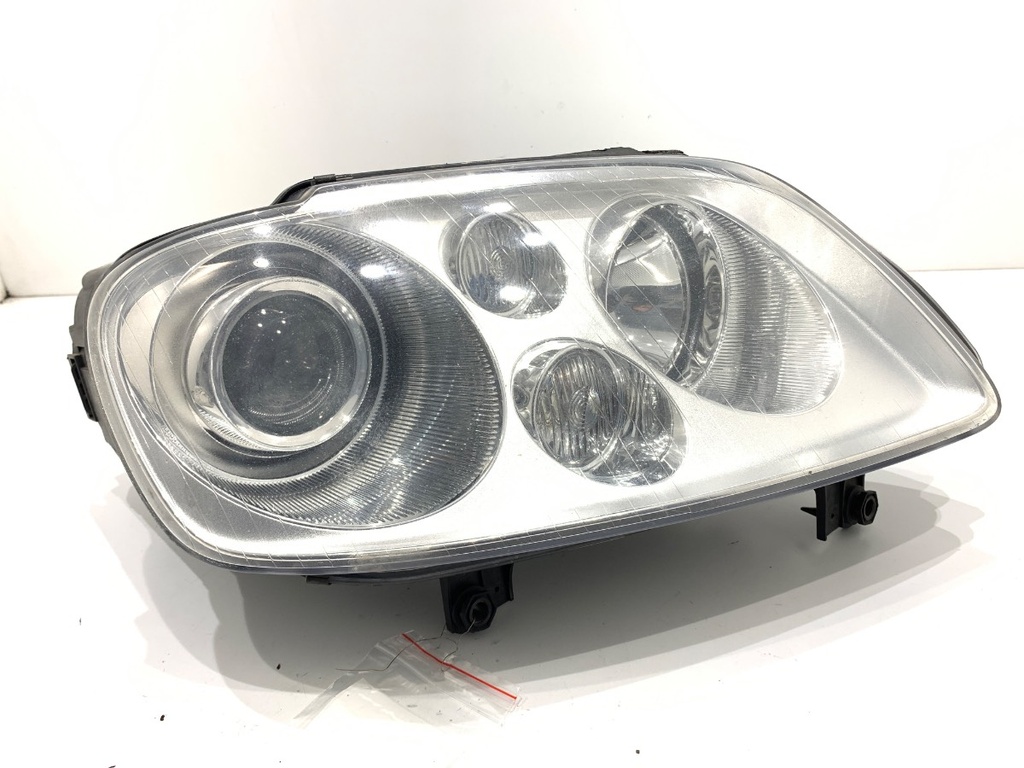 [STARK-713321] Faros delanteros derechos VW Touran (1T1, 1T2) 2003-2010