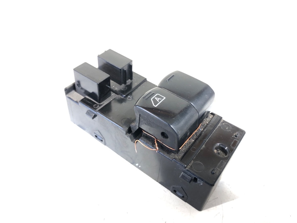 [STARK-718515] Interruptor de elevalunas NISSAN NV200 1.5 dCi 2010-2022