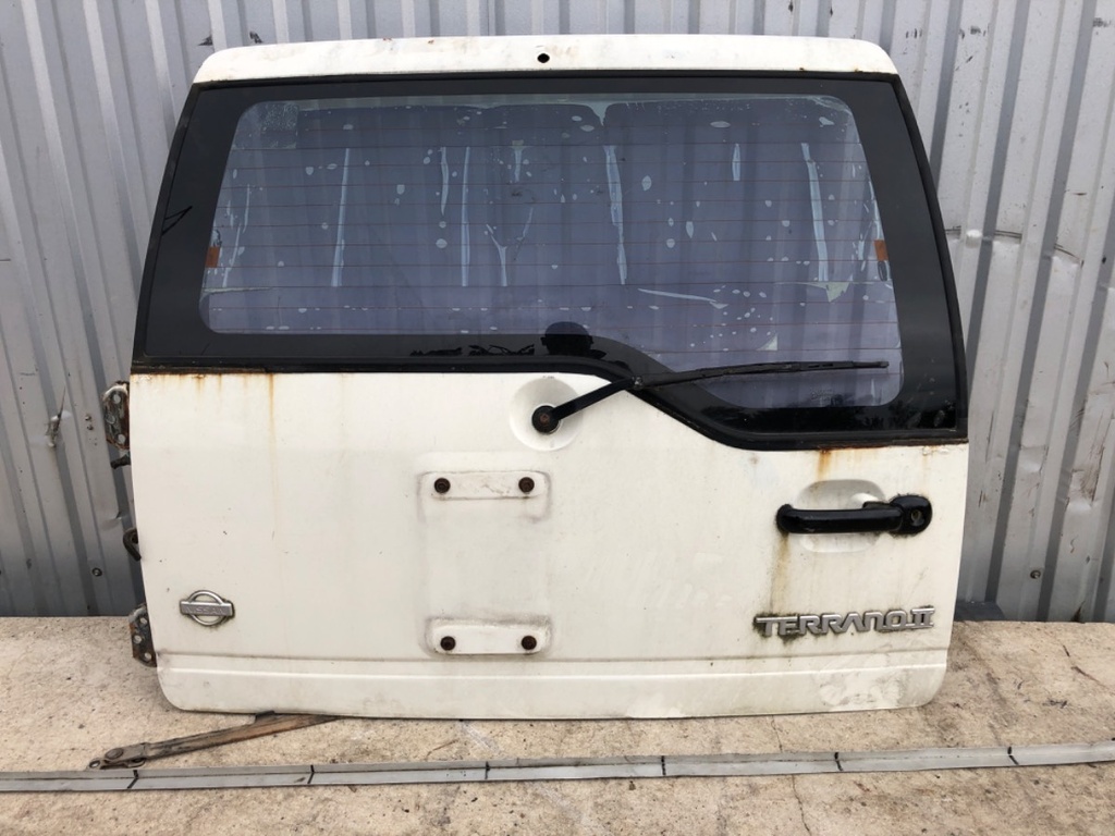 [STARK-773529] Portón trasero NISSAN TERRANO II (R20) 1992-2007