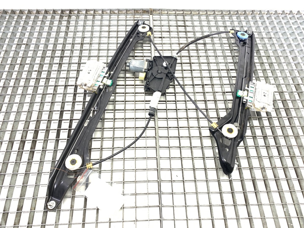 [STARK-798116] Elevador de ventana trasero izquierdo Audi Q8 (4MN) 2018-2022